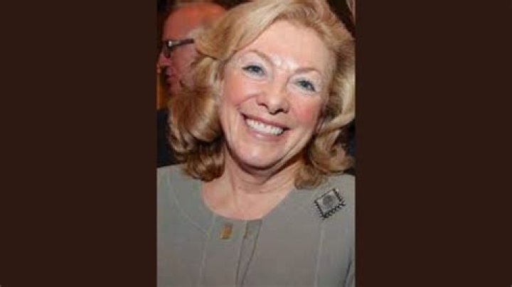 Fleur Cates: The Rising Star in the World of Arts and Fashion