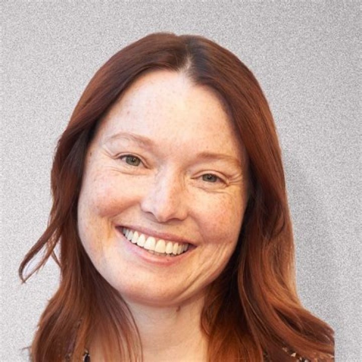 Samantha Sloyan Relationships: A Deep Dive into Her Personal Life